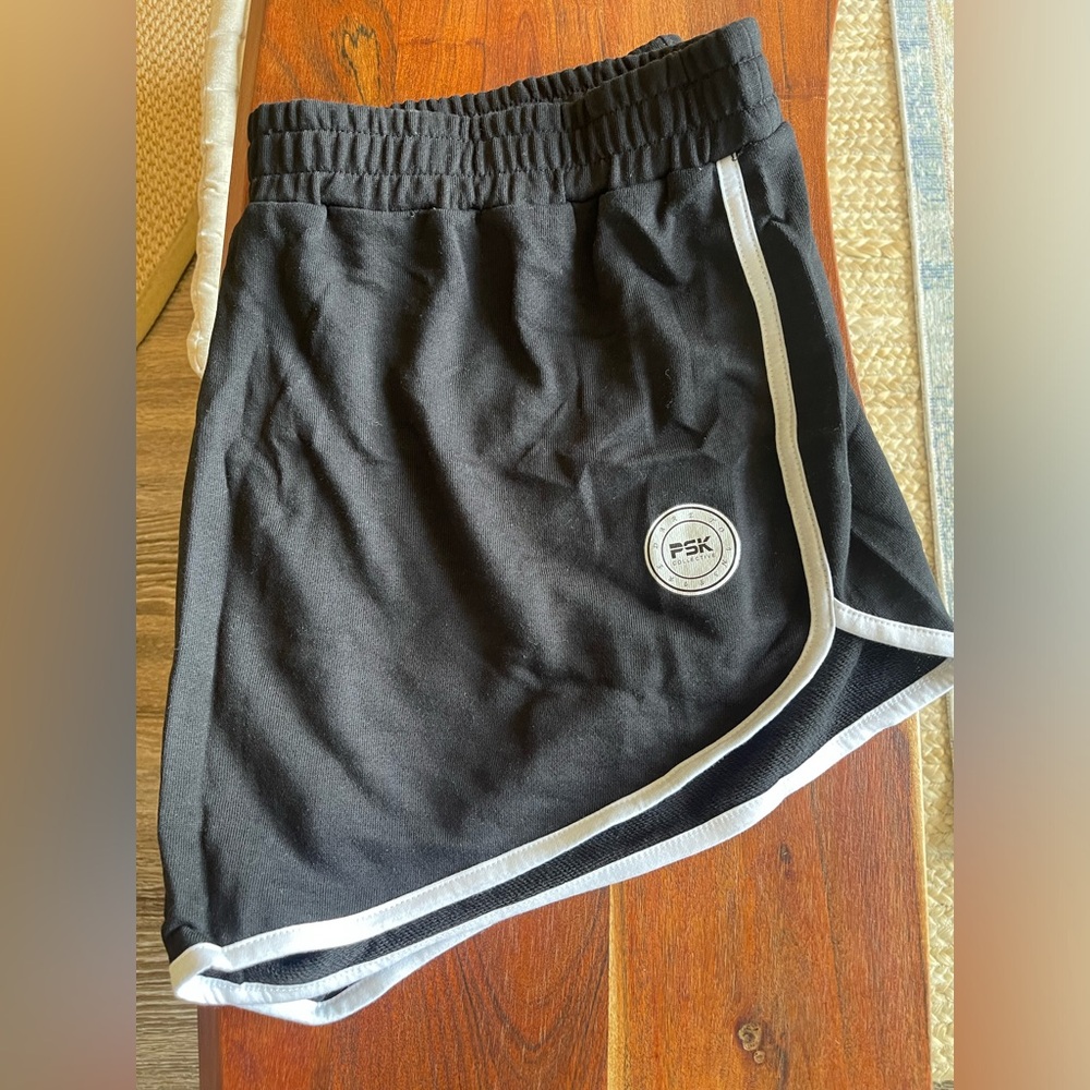 ✨2 for $25✨PSK Collective workout or lounge french terry short.
